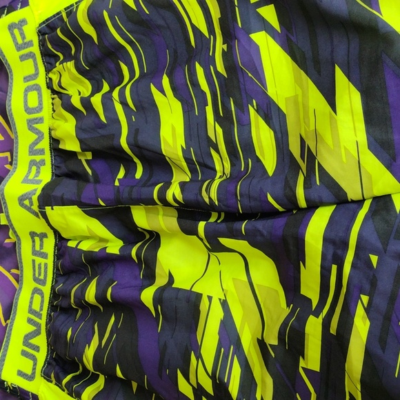 Shorts & shirt bundle - Picture 2 of 8